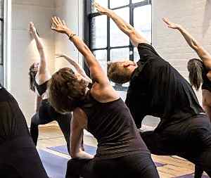 power-yoga-class-shanti